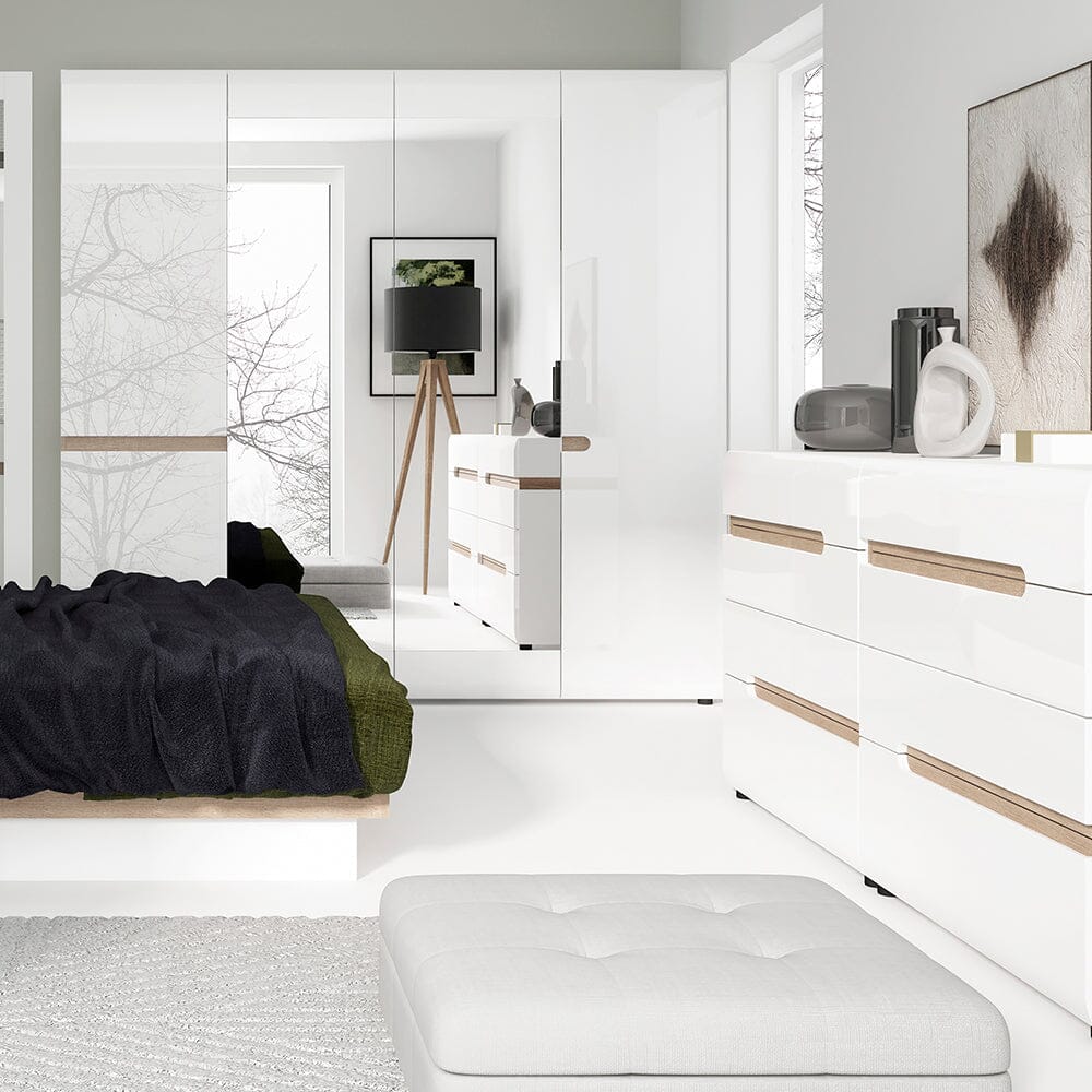 Furniture To Go Chelsea Bedroom 4 Drawer Chest in White with a Truffle Oak Trim