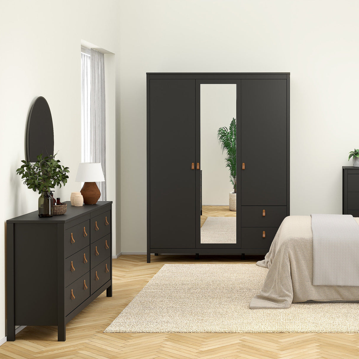Furniture To Go Barcelona Double Dresser 4+4 Drawers in Matt Black