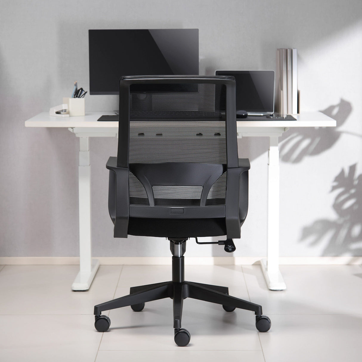 TTAP Cambridge Black Mesh Office Chair