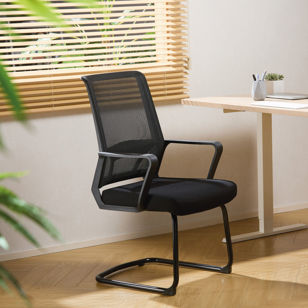 TTAP Cambridge Black Mesh Visitor Chair