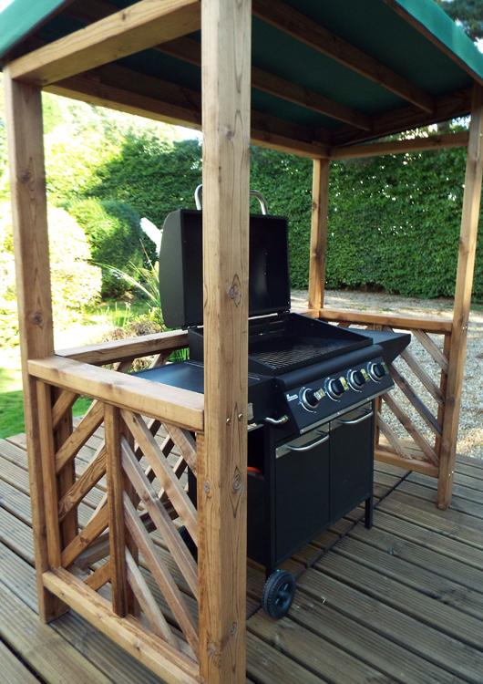 Charles Taylor Dorchester BBQ Shelter in Green (HB137G)