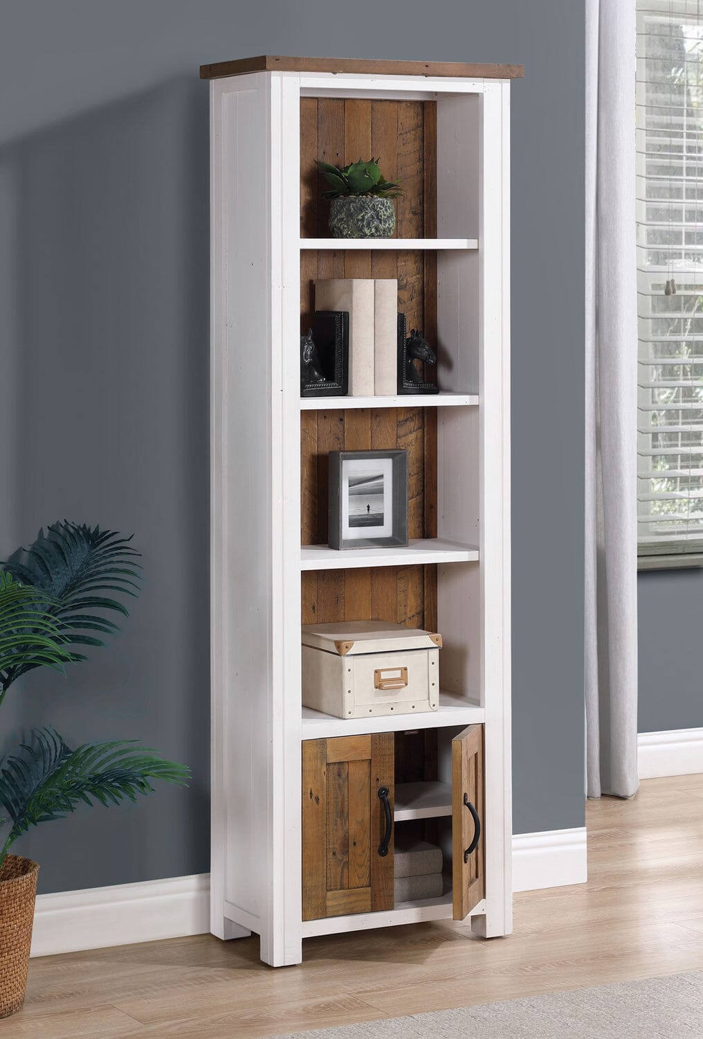 Baumhaus Splash of White - Narrow Bookcase (VTTW01C)