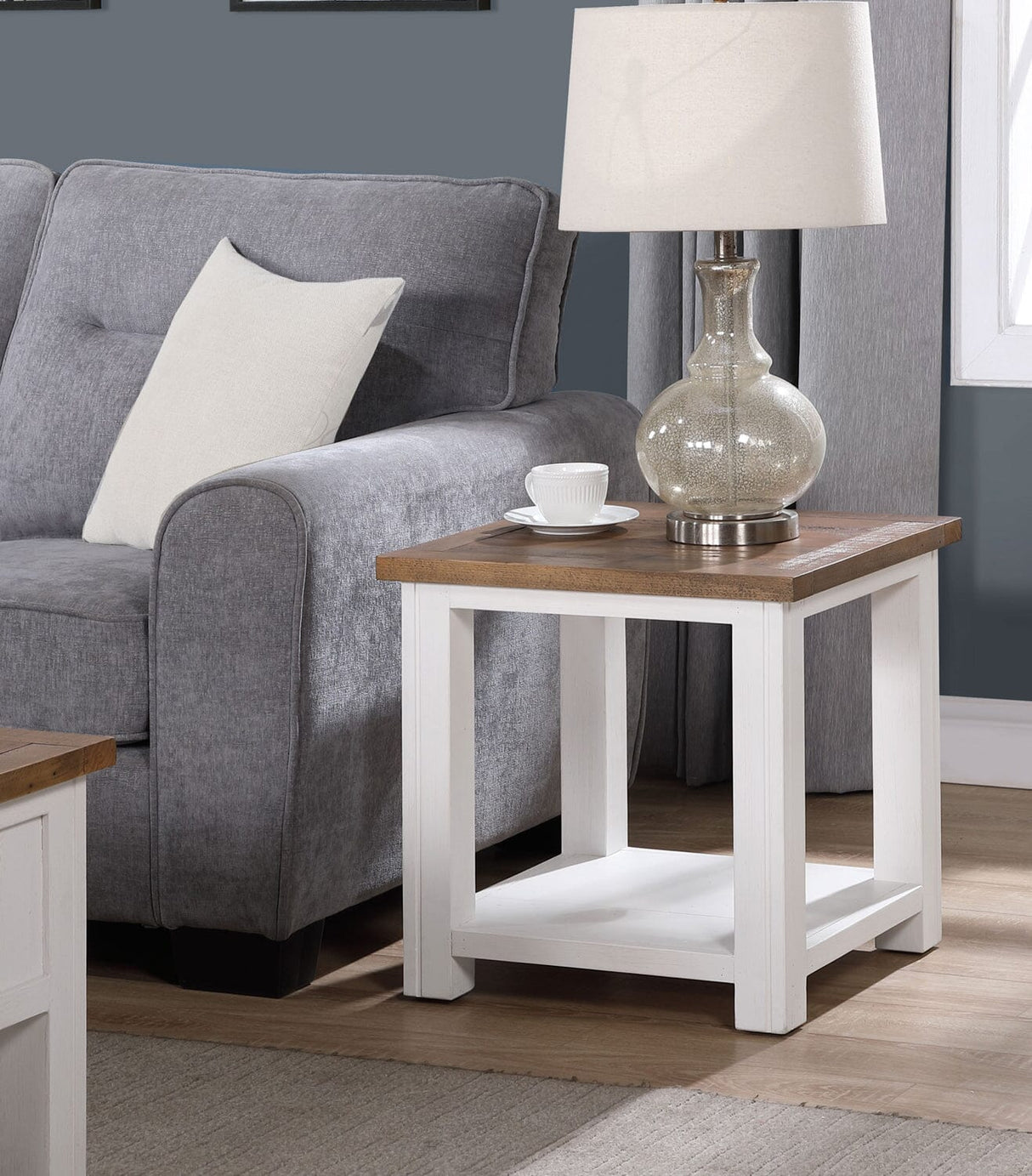 Baumhaus Splash of White - Lamp Table (VTTW10A)