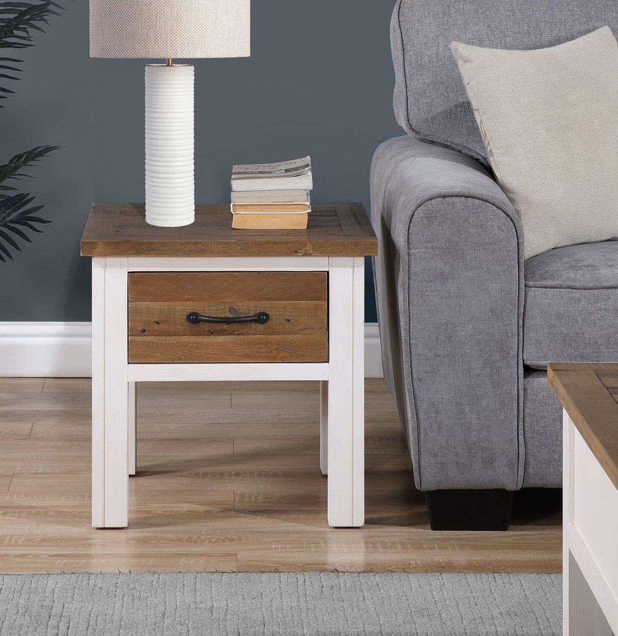 Baumhaus Splash of White - Lamp Table With drawer (VTTW10B)