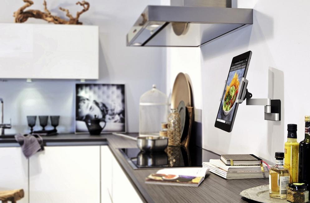 Vogel's Ringo TMS 1030 Universal Tablet Flex Pack with Articulated Arm Wall Bracket