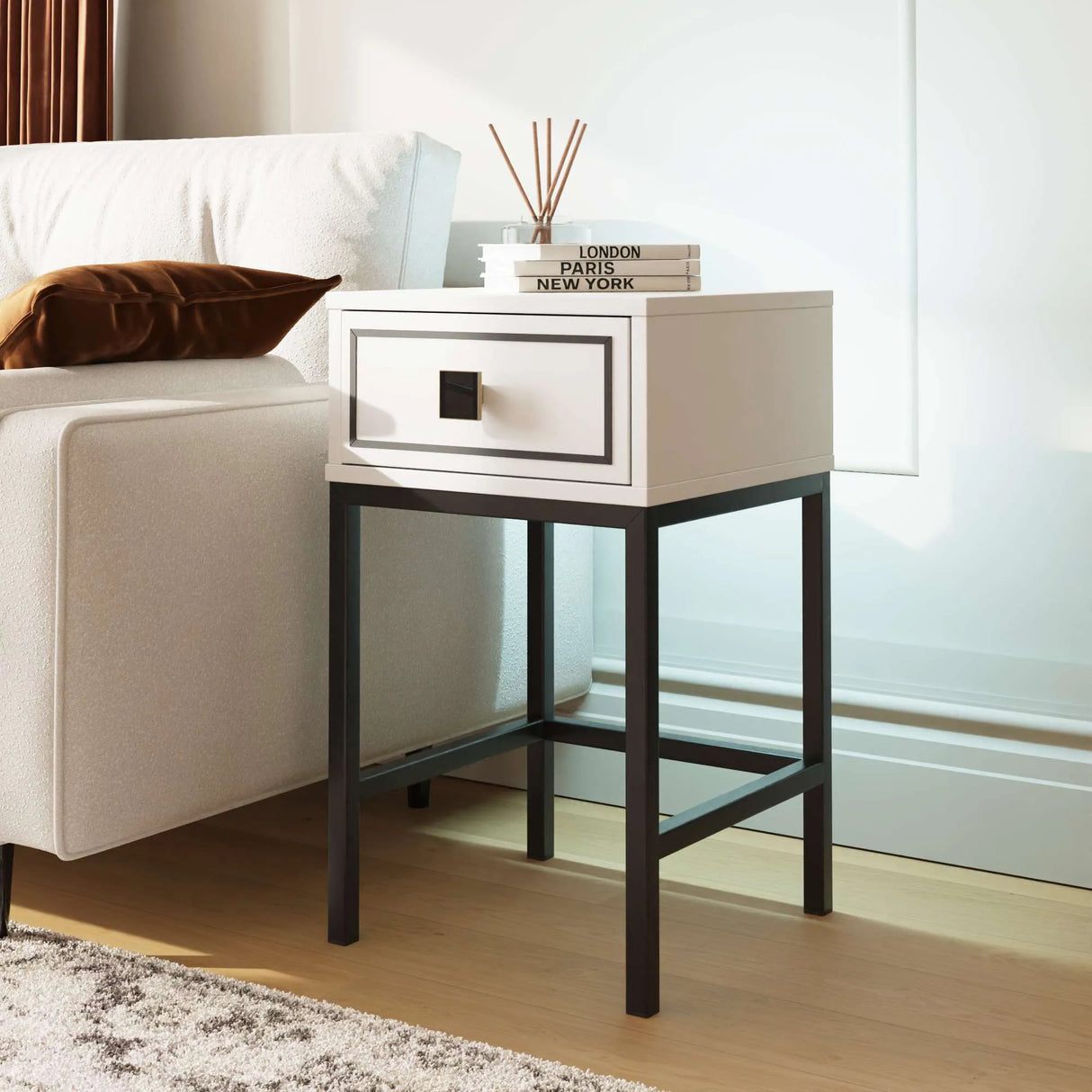 Frank Olsen Mia White Lamp Table