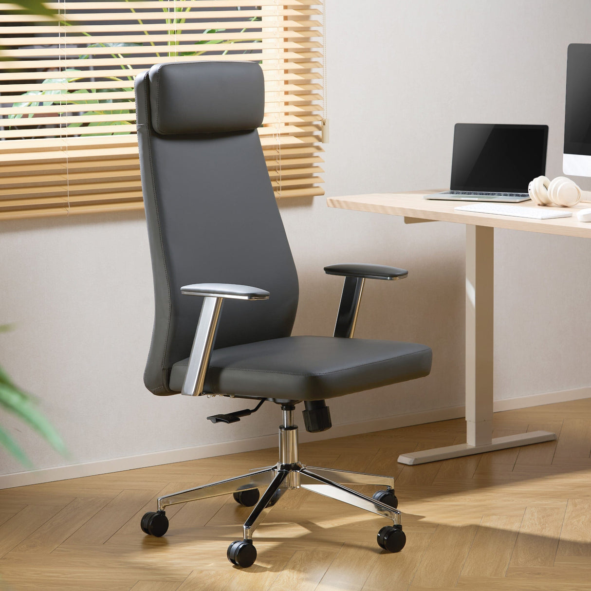 TTAP York Grey Leather Faced Office Chair