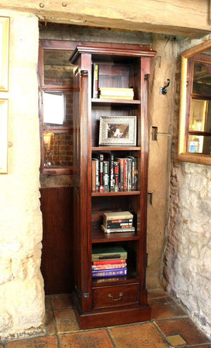 Baumhaus La Roque Mahogany Narrow Alcove Bookcase (IMR01C)