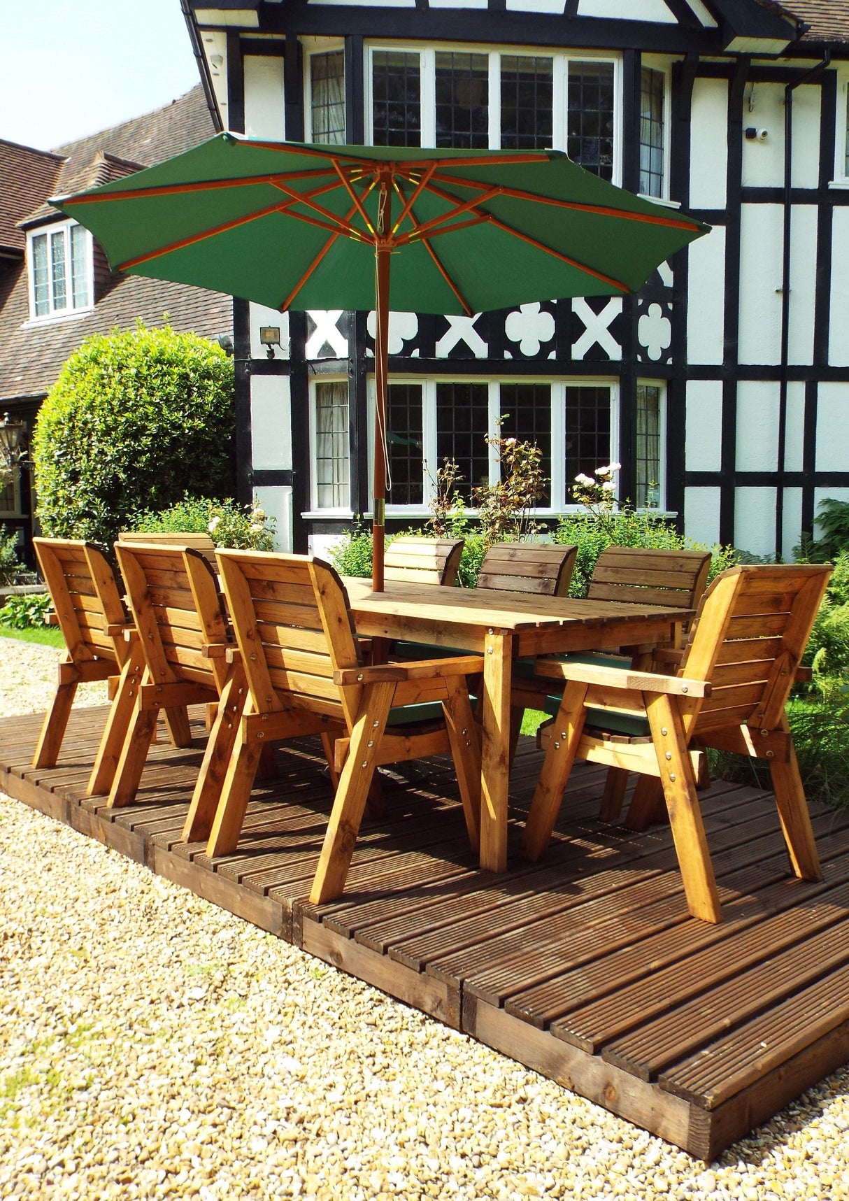 Charles Taylor Eight Seater Rectangular Table Set with Cushions and Parasol (HB17)