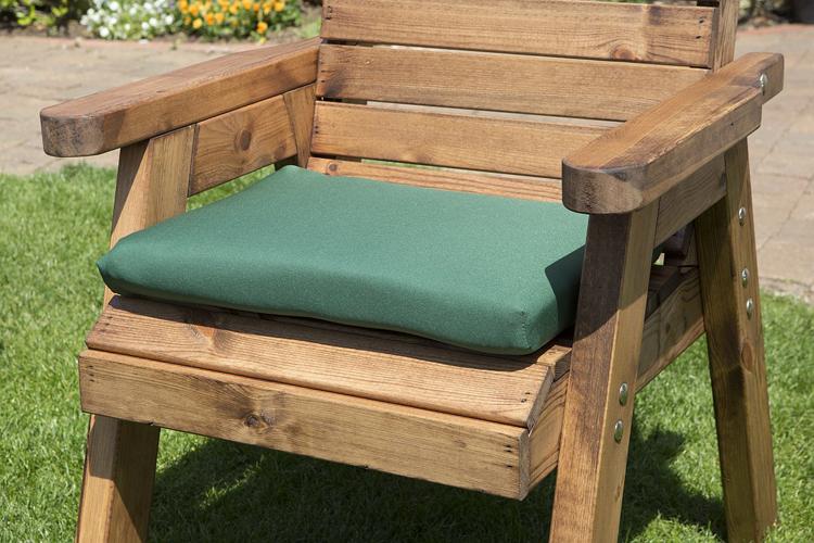 Charles Taylor Eight Seater Deluxe Table Set with Cushions and Parasol (HB44)