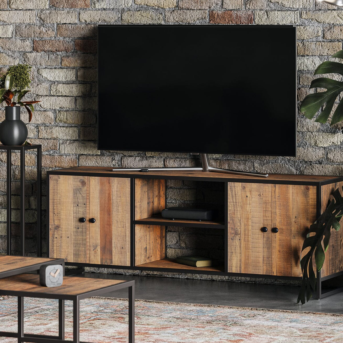 Baumhaus Ooki - Extra Large Widescreen Television cabinet (VBR09C ...