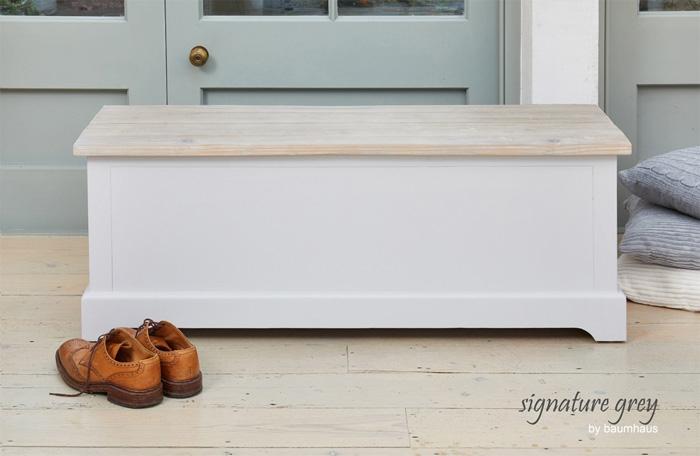 Baumhaus Signature Grey Hallway Storage Bench (CFF20B)